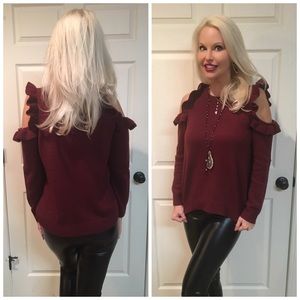 ARRIVED Super soft and fun Burgundy Sweater